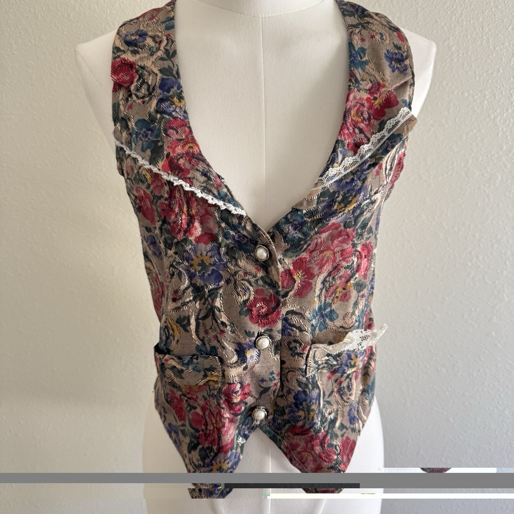 Vintage Floral Tapestry Festival Gypsy Artsy Vest Sz XS/S Whimsigoth Dainty 90s